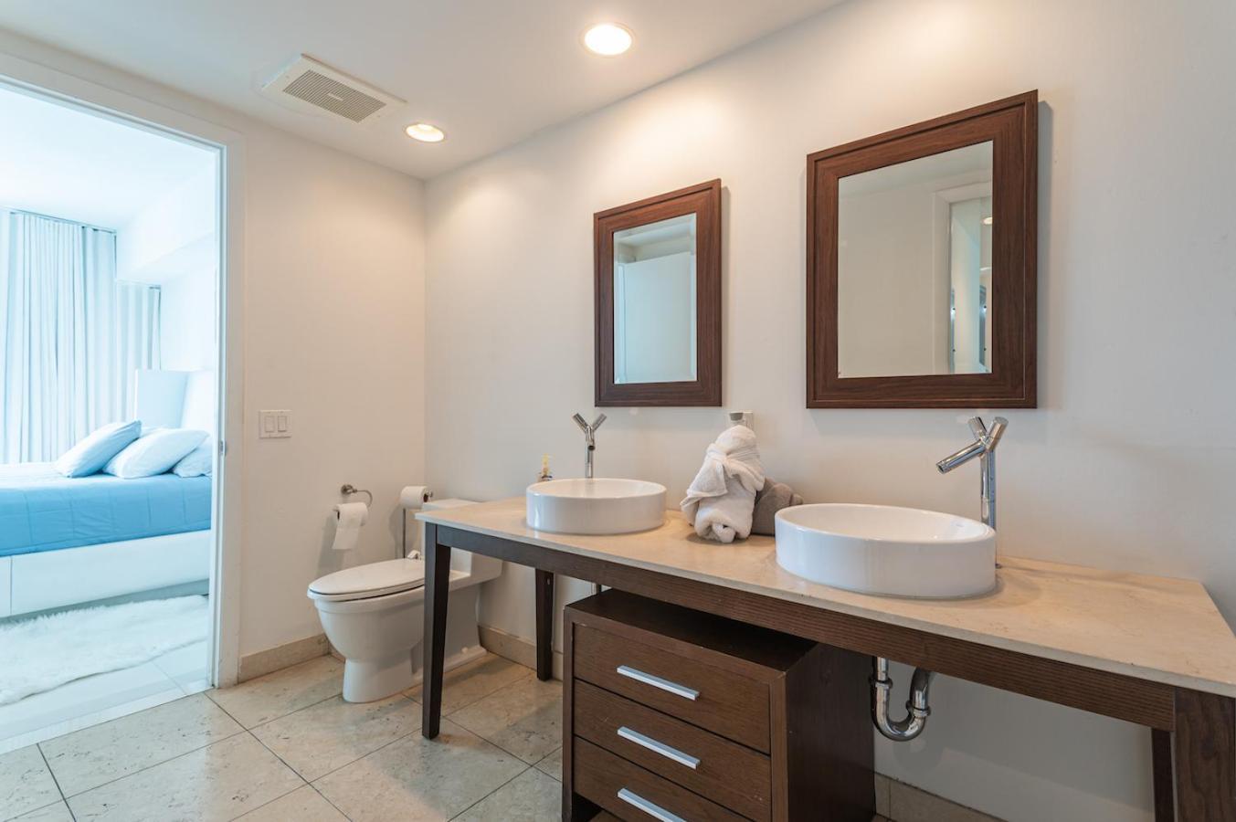 ** W Icon Brickell-Luxury Unit- Free Spa** Майами Экстерьер фото
